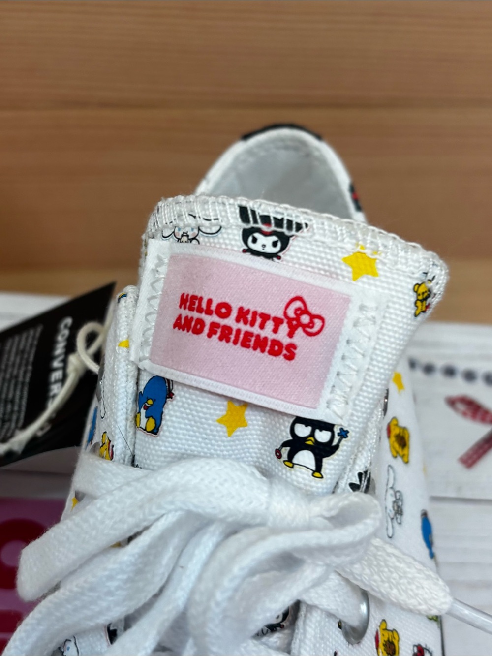 Converse HELLO KITTY And Friends Chuck Taylor White Low Sneakers Women’s Sz 7 - Picture 9 of 11